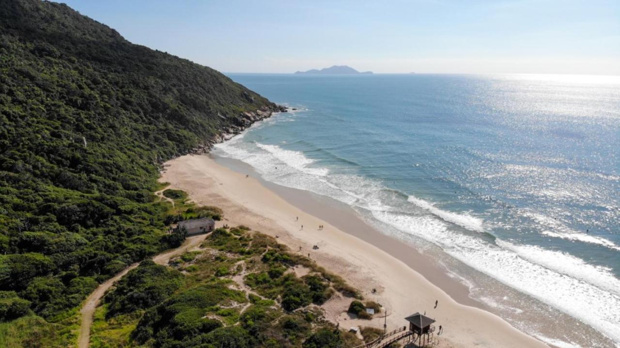 Villa Giardino: Beachfront Condo with Pool and Sports Facilities Florianopolis Exterior photo