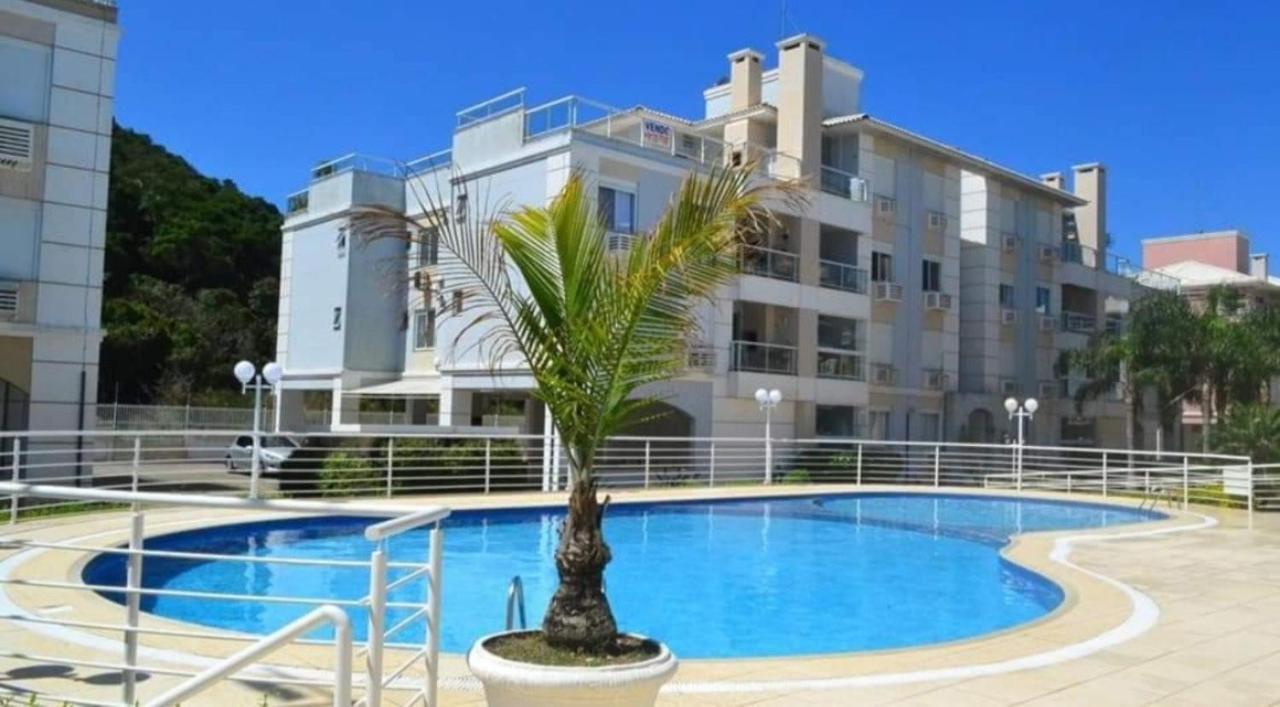 Villa Giardino: Beachfront Condo with Pool and Sports Facilities Florianopolis Exterior photo